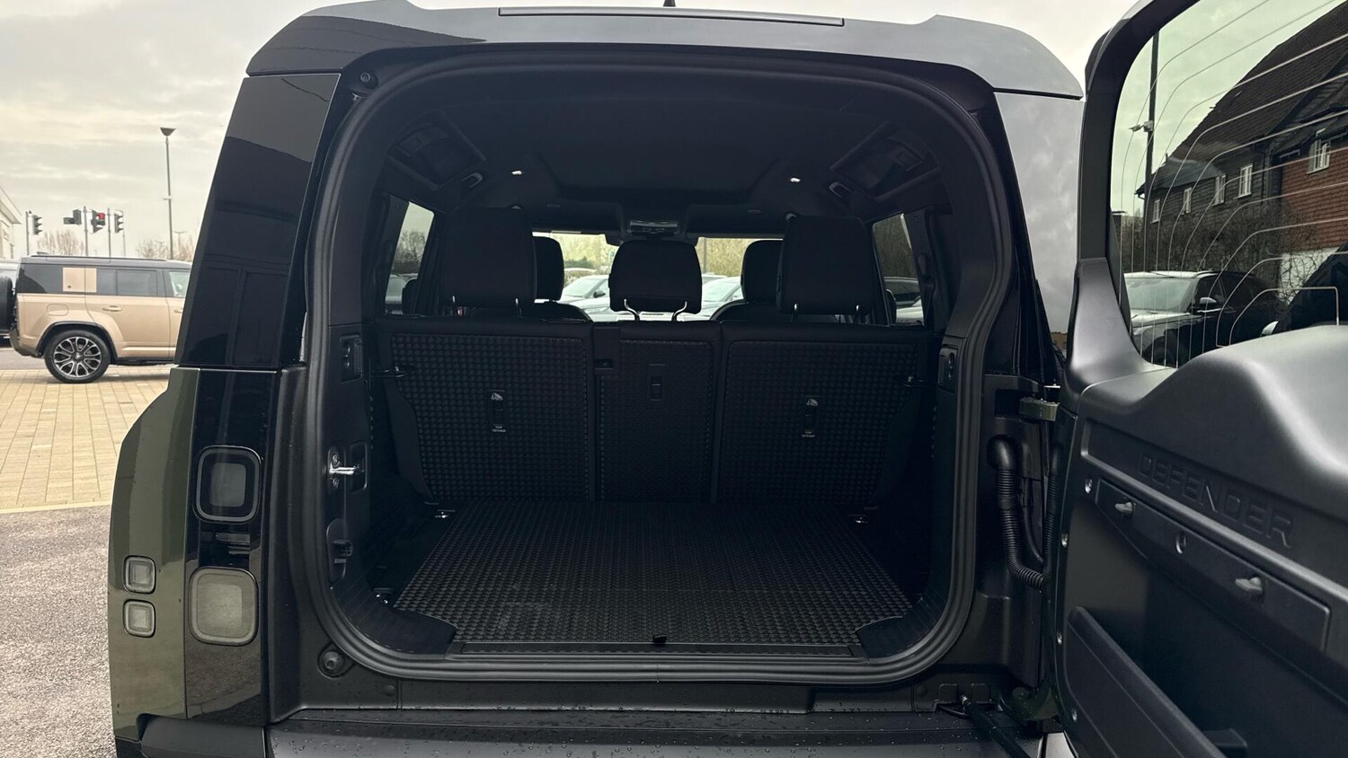 Used Land Rover Defender 2026 for sale - 77910819: Photo 10
