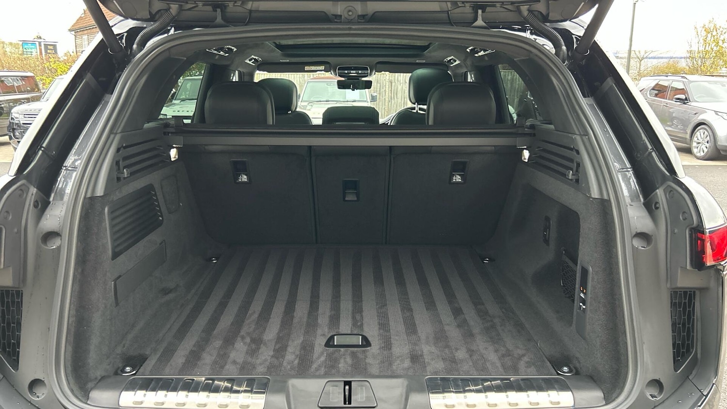 Used Land Rover Range Rover Sport 2025 for sale - 77145501: Photo 10