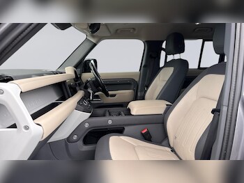 Used Land Rover Defender 2021 for sale - 77010019: Photo