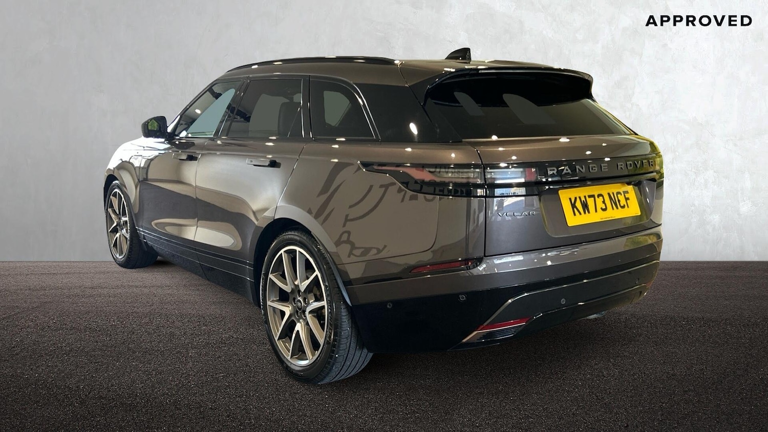 Used Land Rover Range Rover Velar 2023 for sale - 76675743: Photo 2