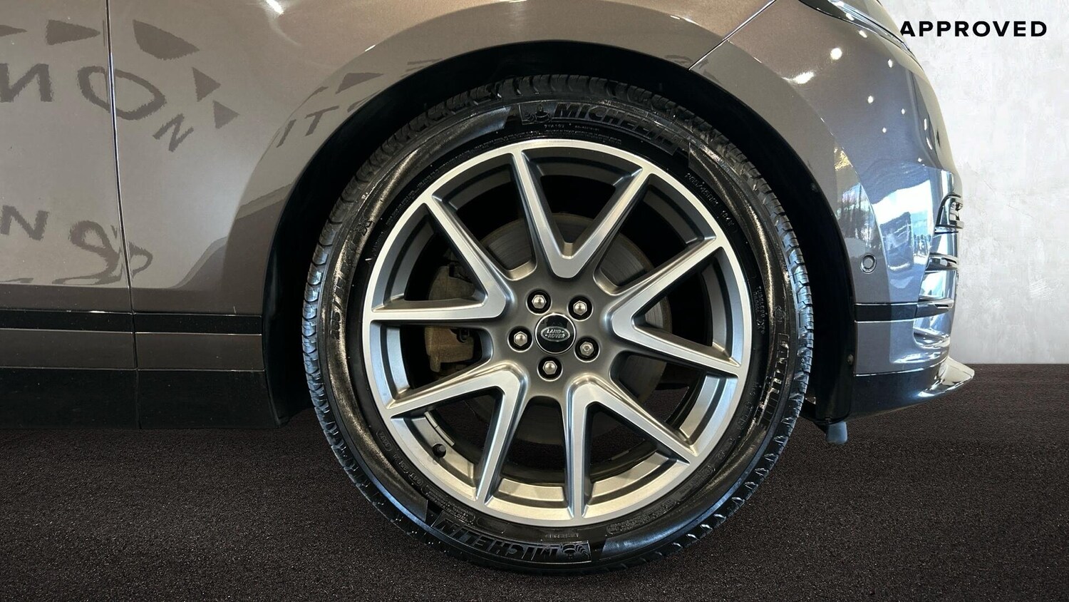 Used Land Rover Range Rover Velar 2023 for sale - 76675743: Photo 8