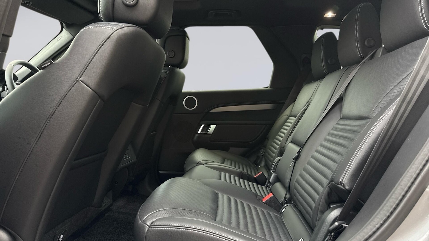 Used Land Rover Discovery 2025 for sale - 78141174: Photo 4