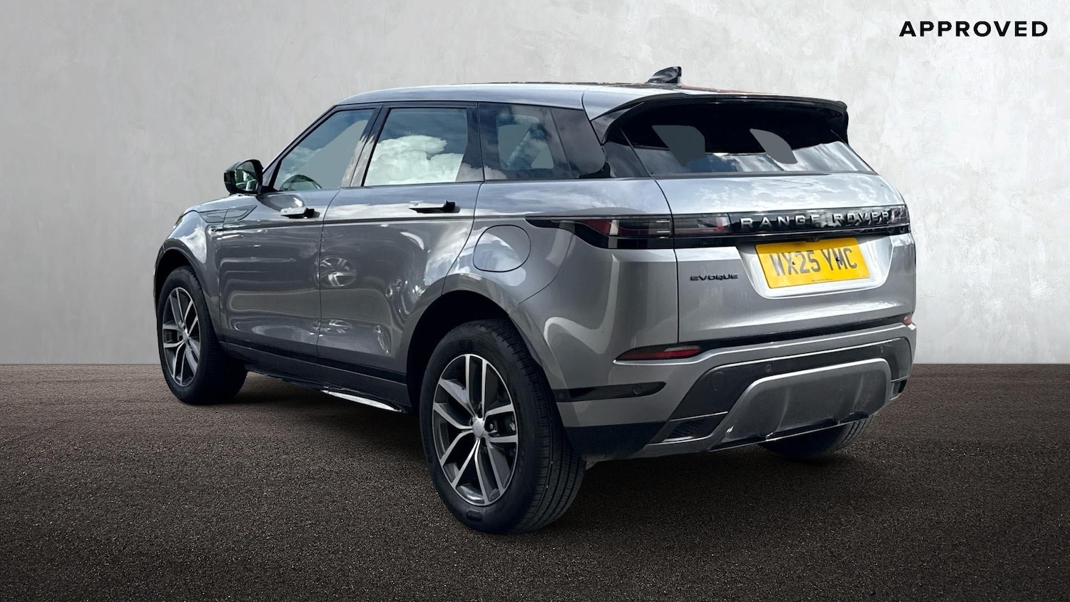 Used Land Rover Range Rover Evoque 2025 for sale - 77910844: Photo 2