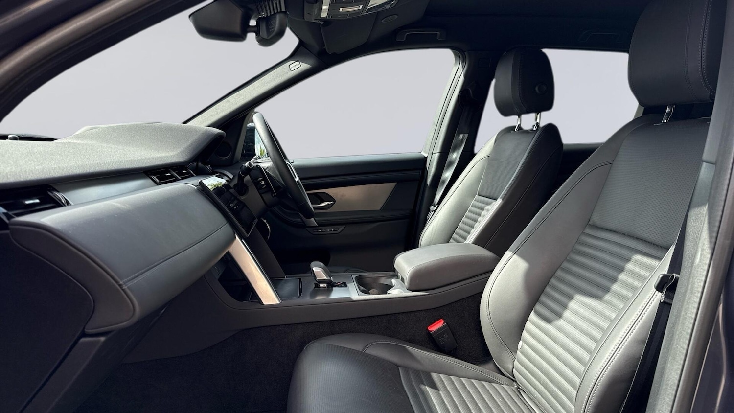 Used Land Rover Discovery Sport 2025 for sale - 76680031: Photo 3