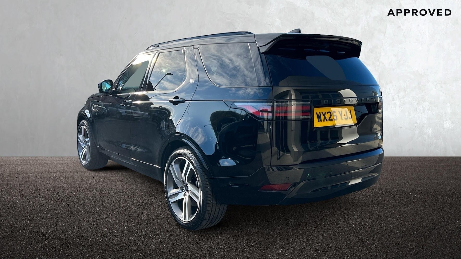 Used Land Rover Discovery 2025 for sale - 76680055: Photo 2