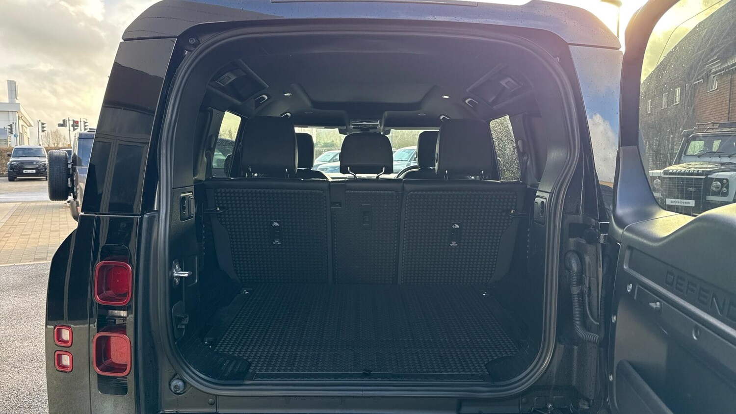 Used Land Rover Defender 2023 for sale - 77360267: Photo 10