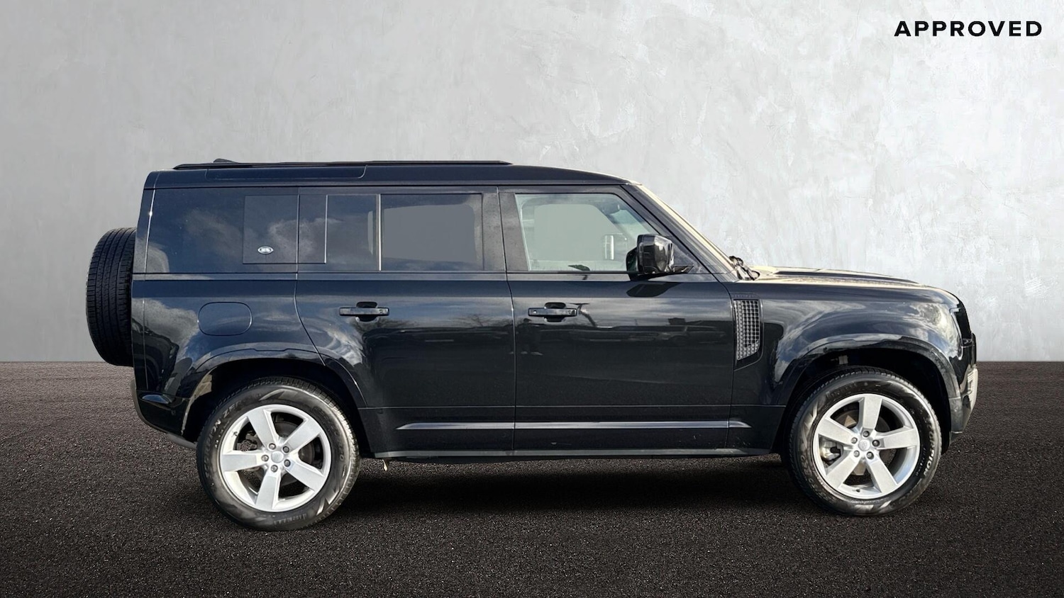 Used Land Rover Defender 2023 for sale - 77360267: Photo 5