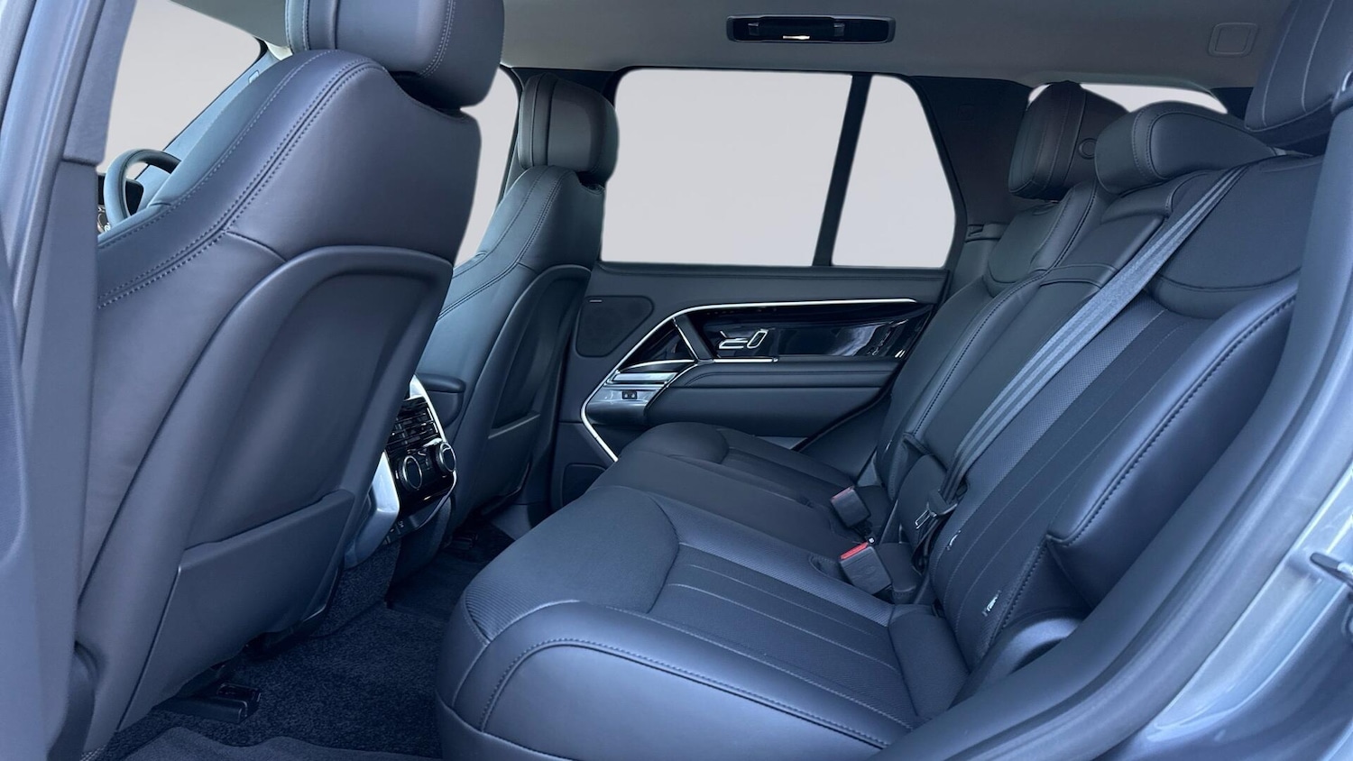 Used Land Rover Range Rover 2025 for sale - 77910839: Photo 4