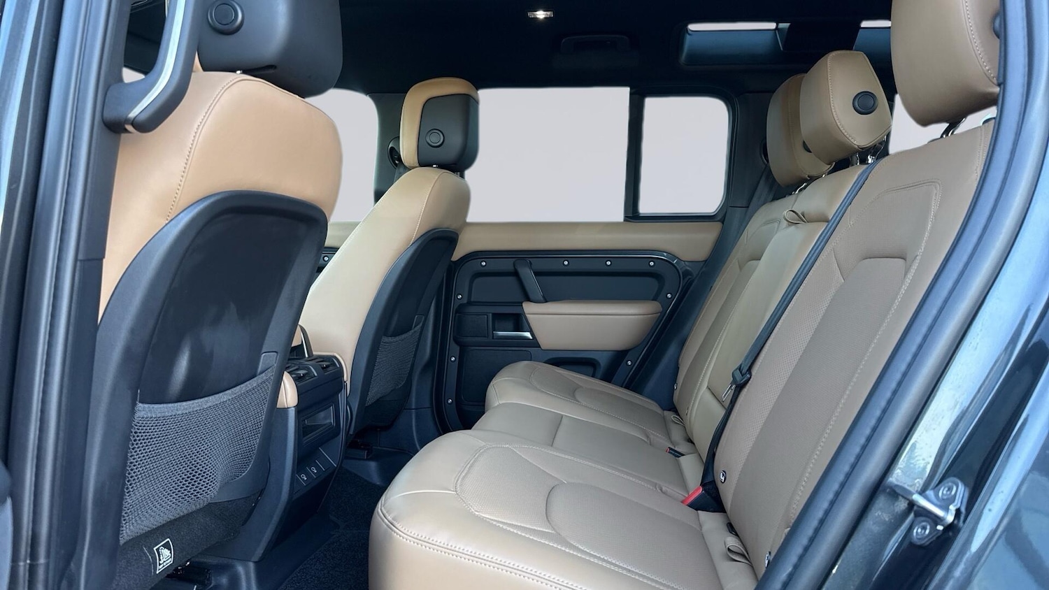 Used Land Rover Defender 2024 for sale - 76677776: Photo 4