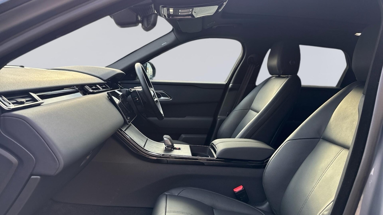 Used Land Rover Range Rover Velar 2024 for sale - 77010002: Photo 3