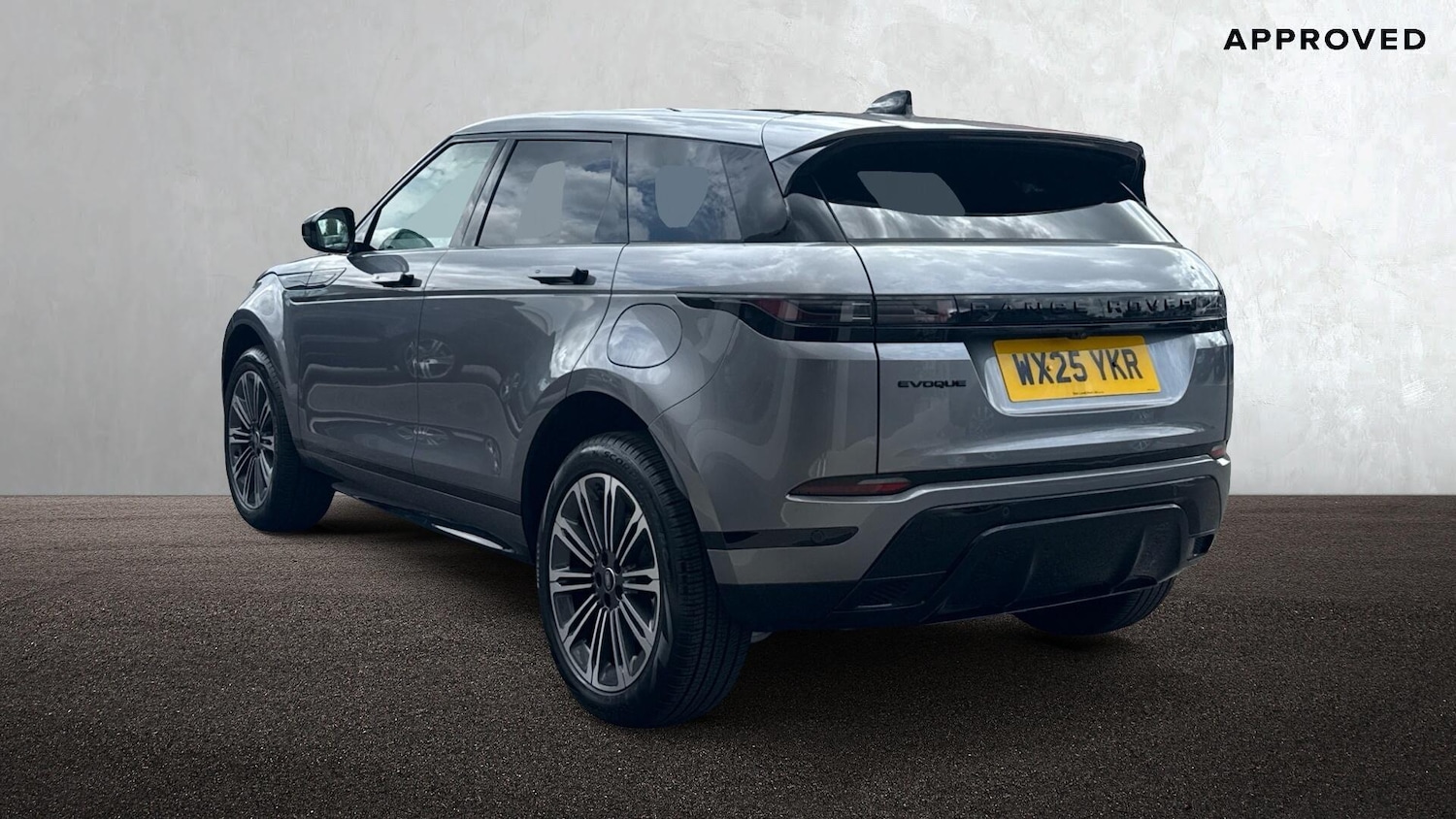 Used Land Rover Range Rover Evoque 2025 for sale - 76680071: Photo 2