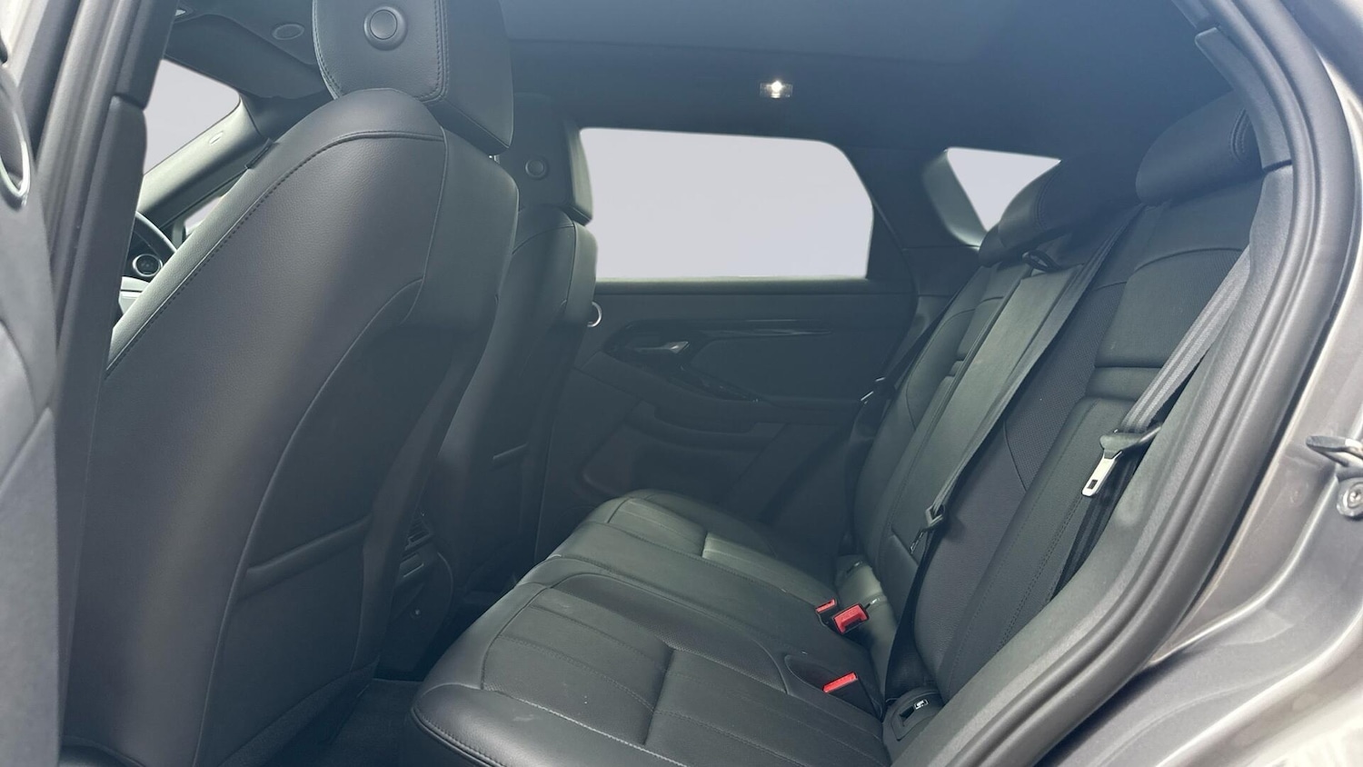 Used Land Rover Range Rover Evoque 2025 for sale - 76680071: Photo 4