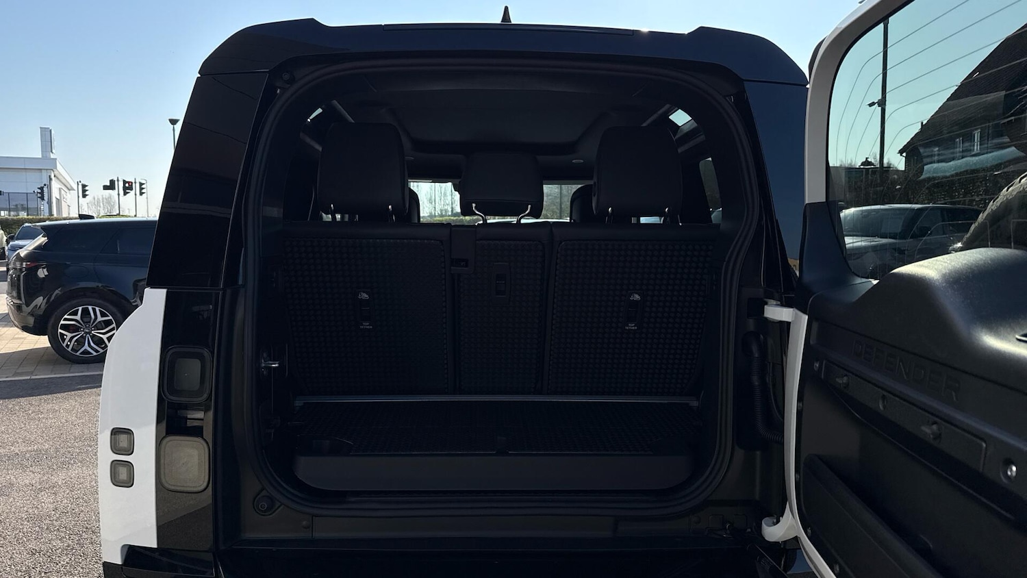 Used Land Rover Defender 2025 for sale - 78140357: Photo 10