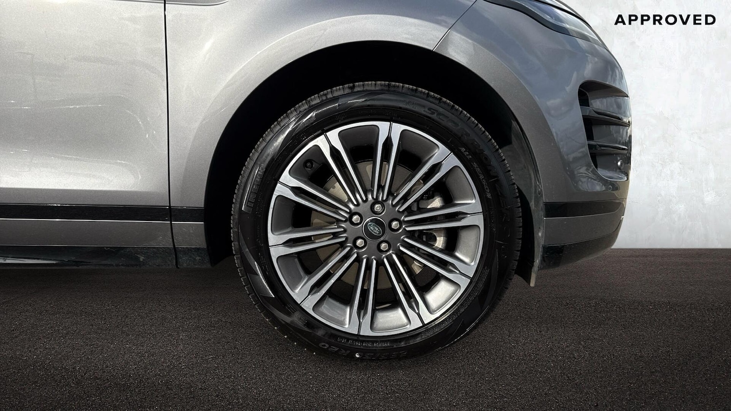 Used Land Rover Range Rover Evoque 2025 for sale - 76680147: Photo 8