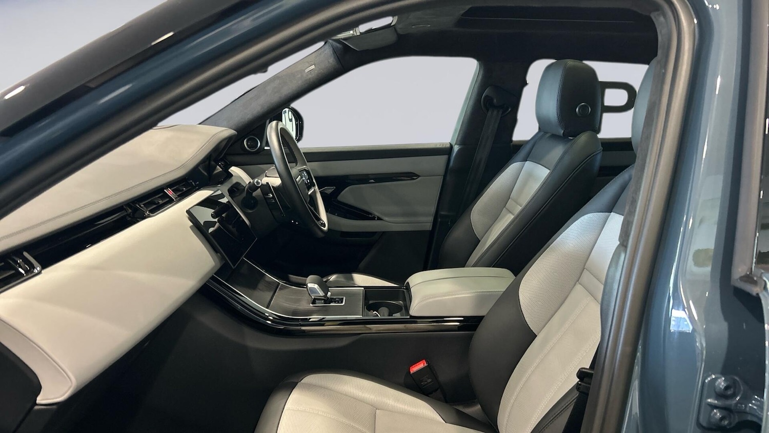 Used Land Rover Range Rover Evoque 2024 for sale - 76677275: Photo 3