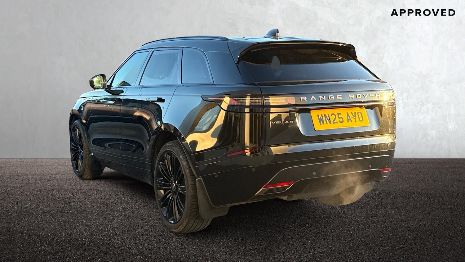 Used Land Rover Range Rover Velar 2025 for sale - 77307294: Photo 2