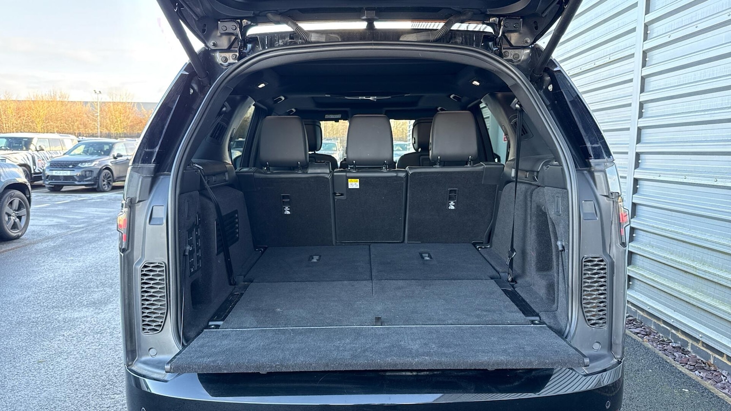 Used Land Rover Discovery 2025 for sale - 77480125: Photo 10