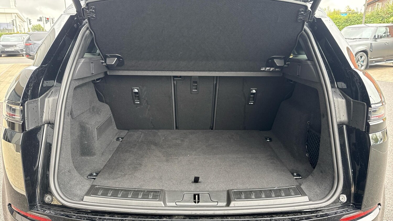 Used Land Rover Range Rover Evoque 2025 for sale - 77910859: Photo 10