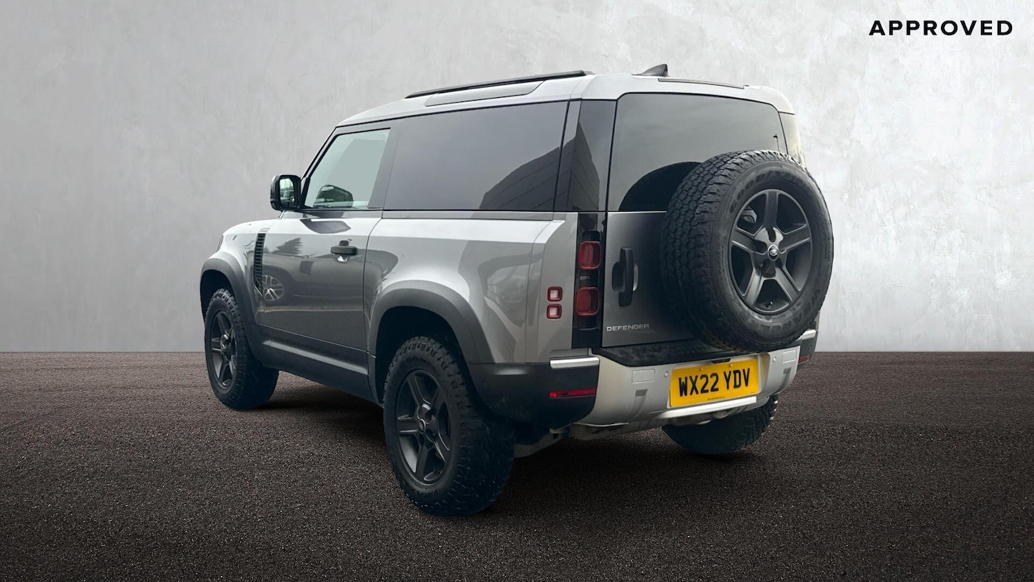 Used Land Rover Defender 2022 for sale - 77010021: Photo 2
