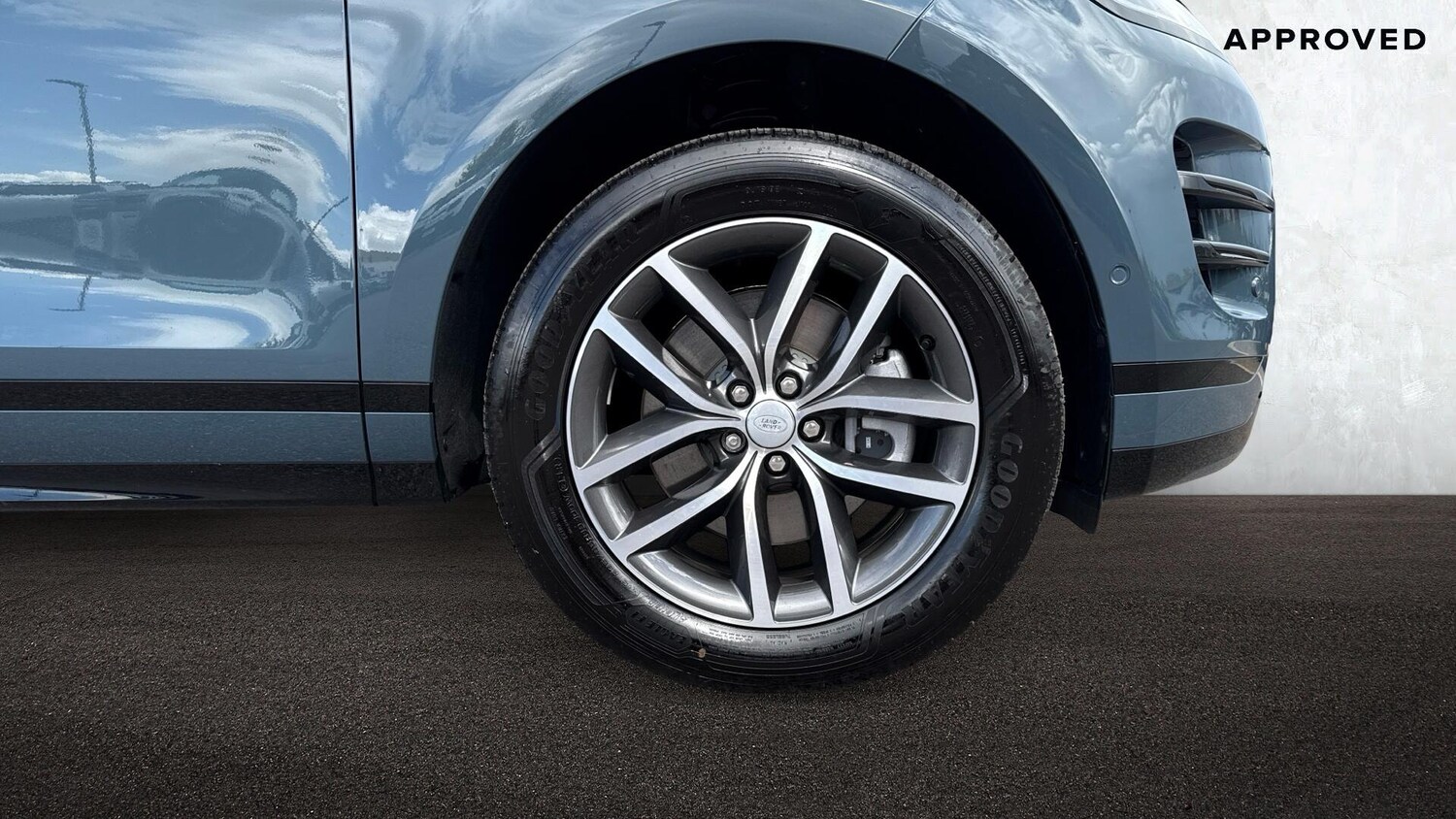 Used Land Rover Range Rover Evoque 2025 for sale - 76679117: Photo 8