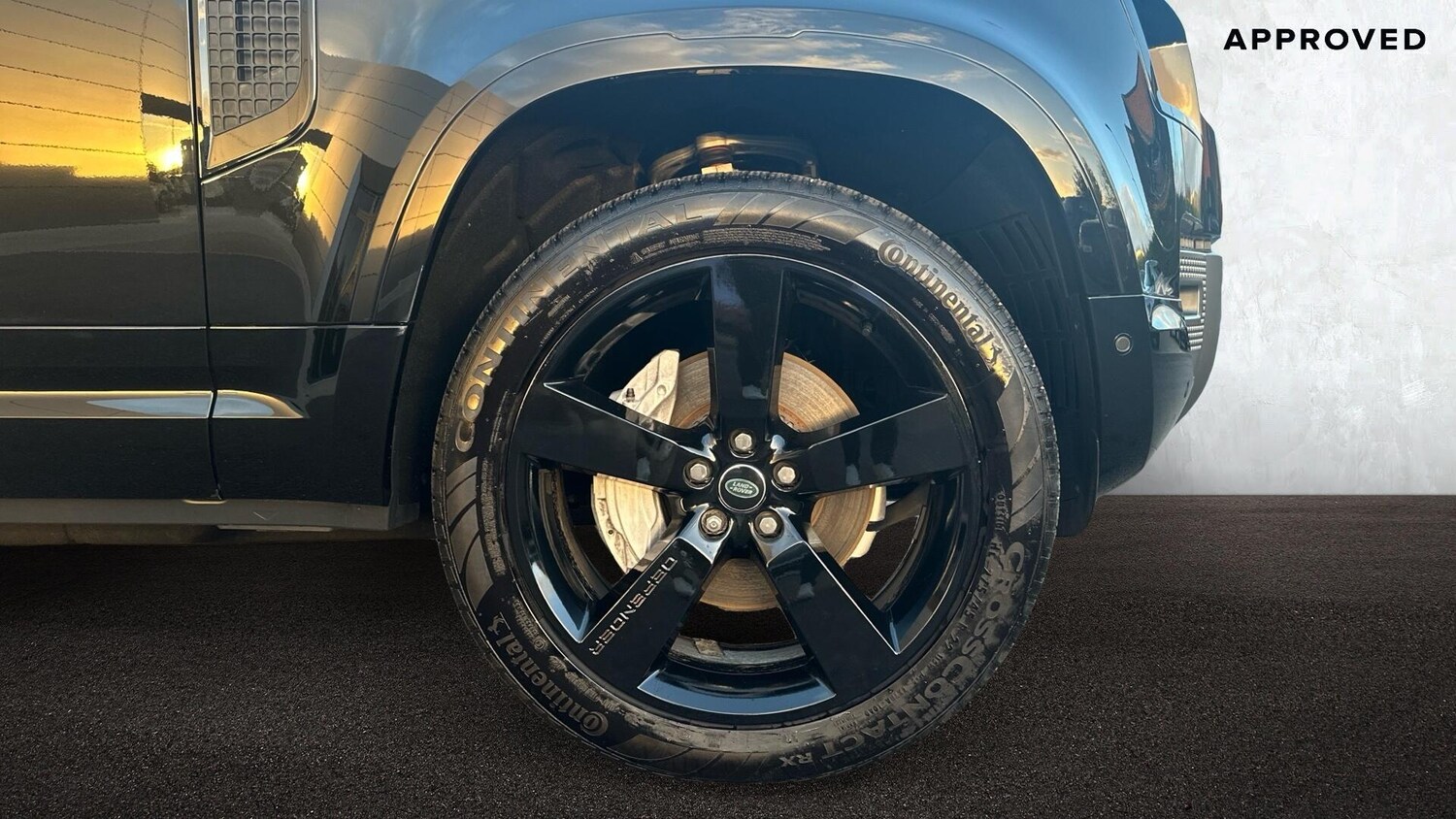 Used Land Rover Defender 2023 for sale - 76675912: Photo 8