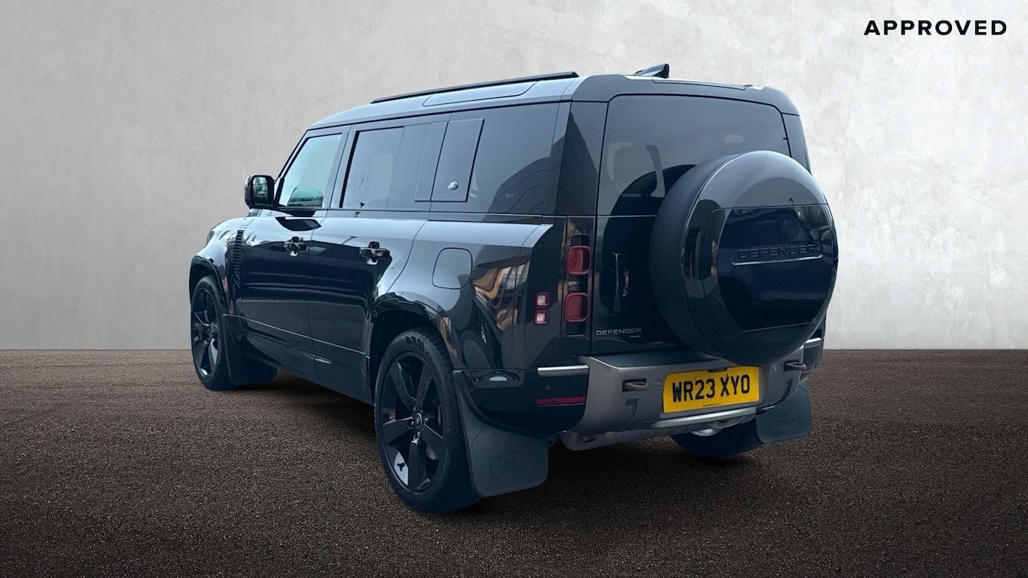 Used Land Rover Defender 2023 for sale - 77010023: Photo 2