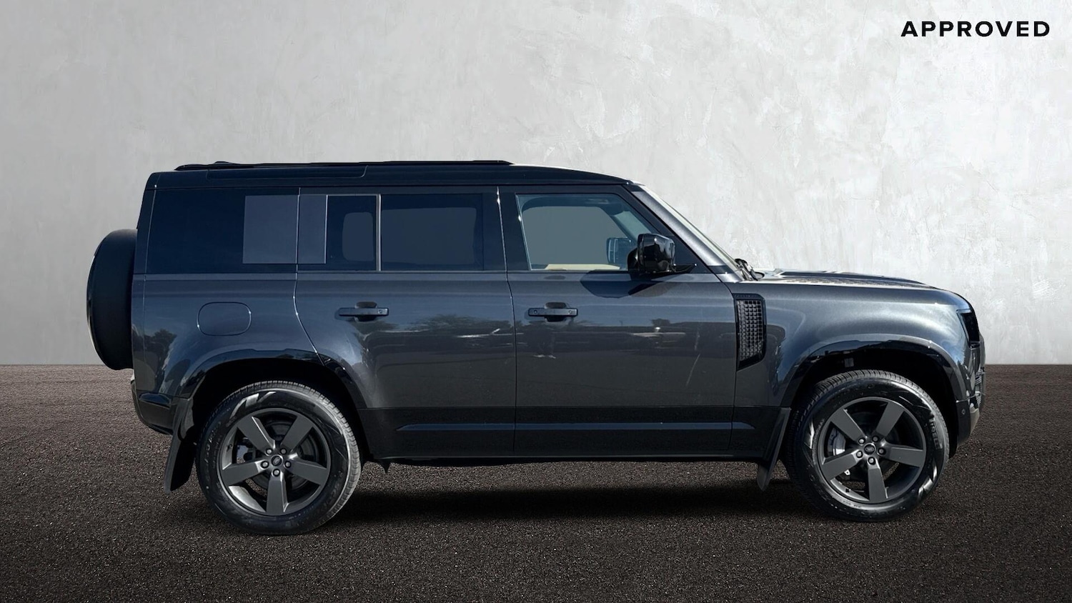 Used Land Rover Defender 2024 for sale - 77528666: Photo 5