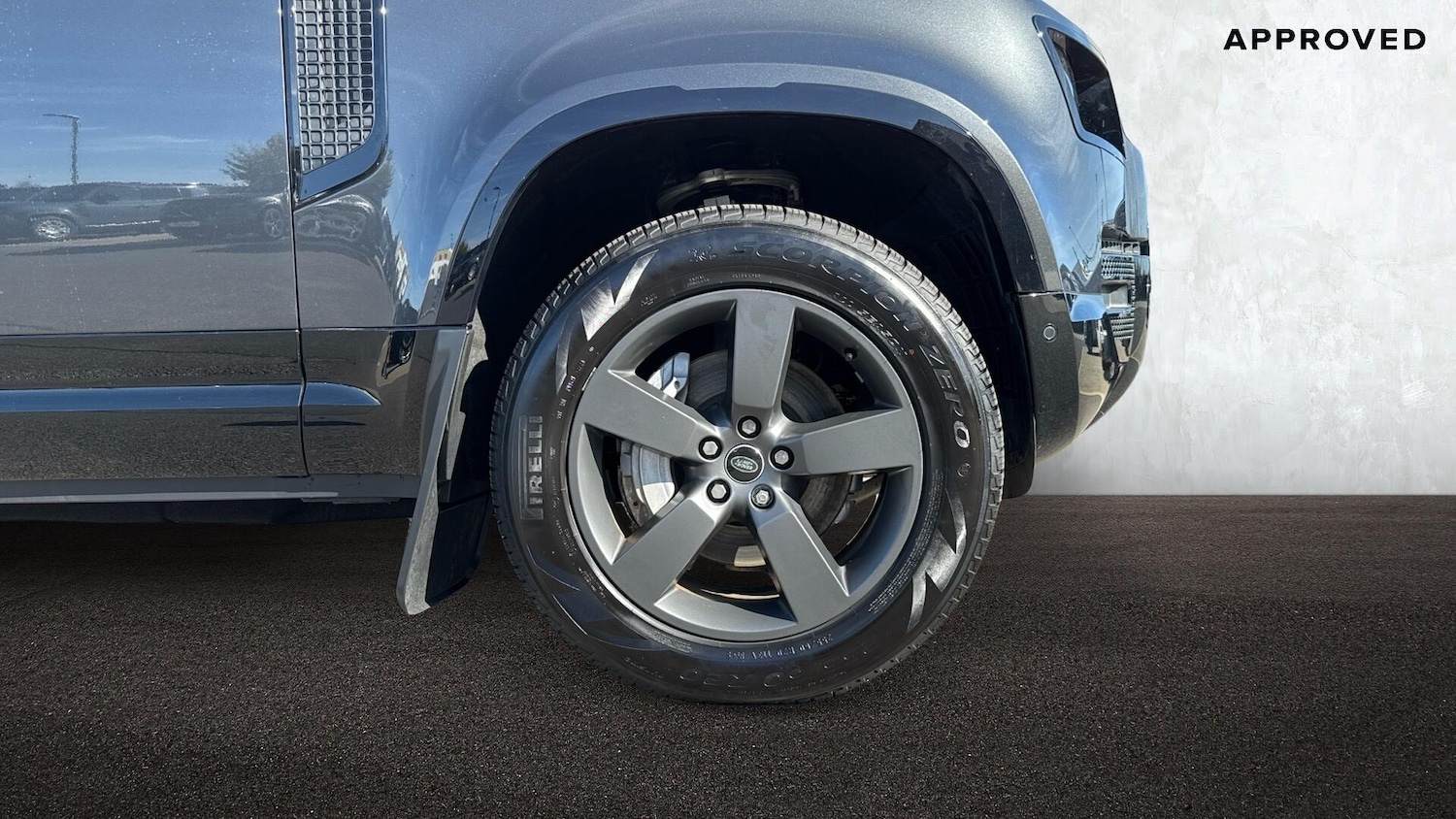 Used Land Rover Defender 2024 for sale - 77528666: Photo 8