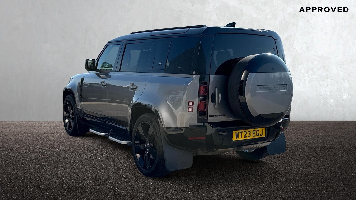 Used Land Rover Defender 2023 for sale - 77982929: Photo 2