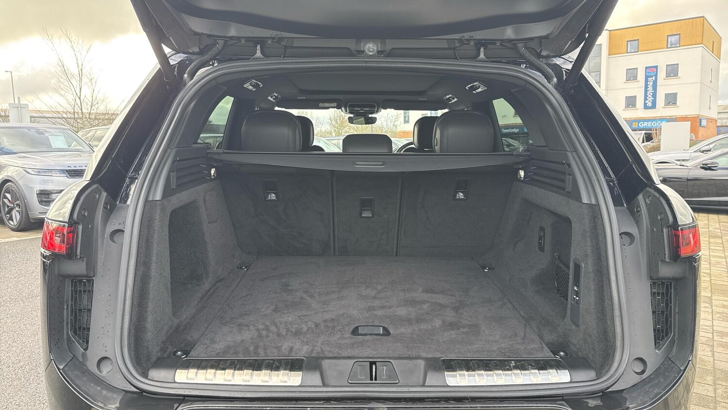 Used Land Rover Range Rover Sport 2025 for sale - 78139662: Photo 10