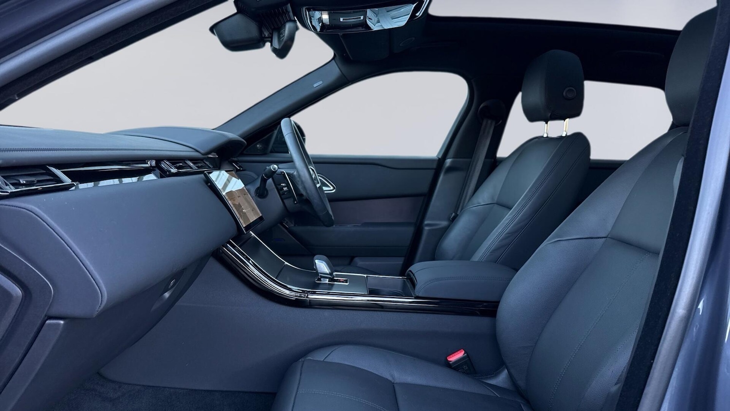 Used Land Rover Range Rover Velar 2025 for sale - 77042638: Photo 3