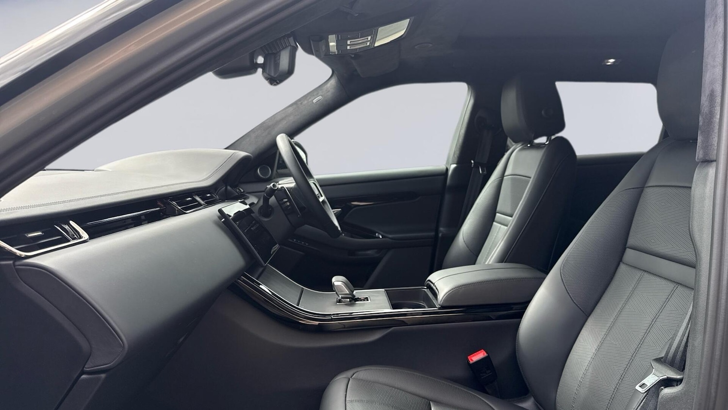 Used Land Rover Range Rover Evoque 2025 for sale - 77910849: Photo 3