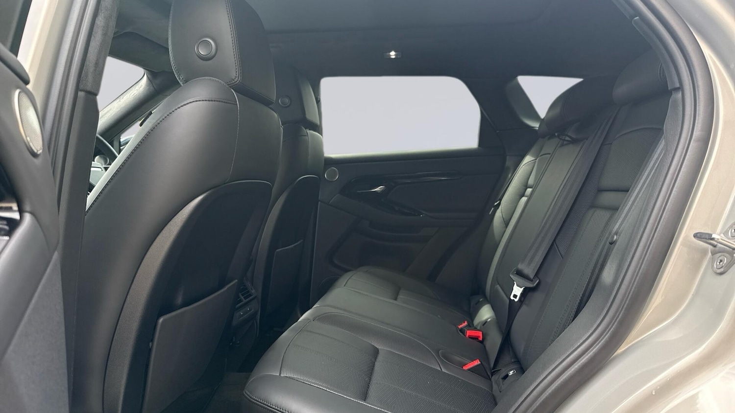 Used Land Rover Range Rover Evoque 2025 for sale - 77910849: Photo 4