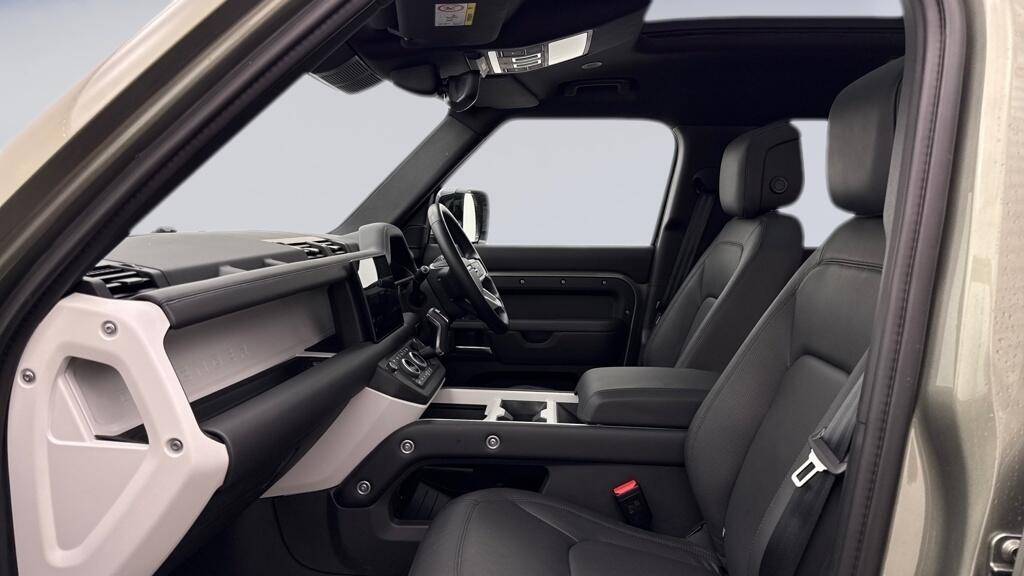 Used Land Rover Defender 2024 for sale - 77685576: Photo 7