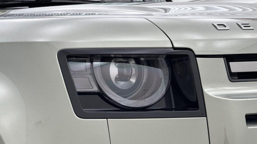 Used Land Rover Defender 2024 for sale - 77685576: Photo 9