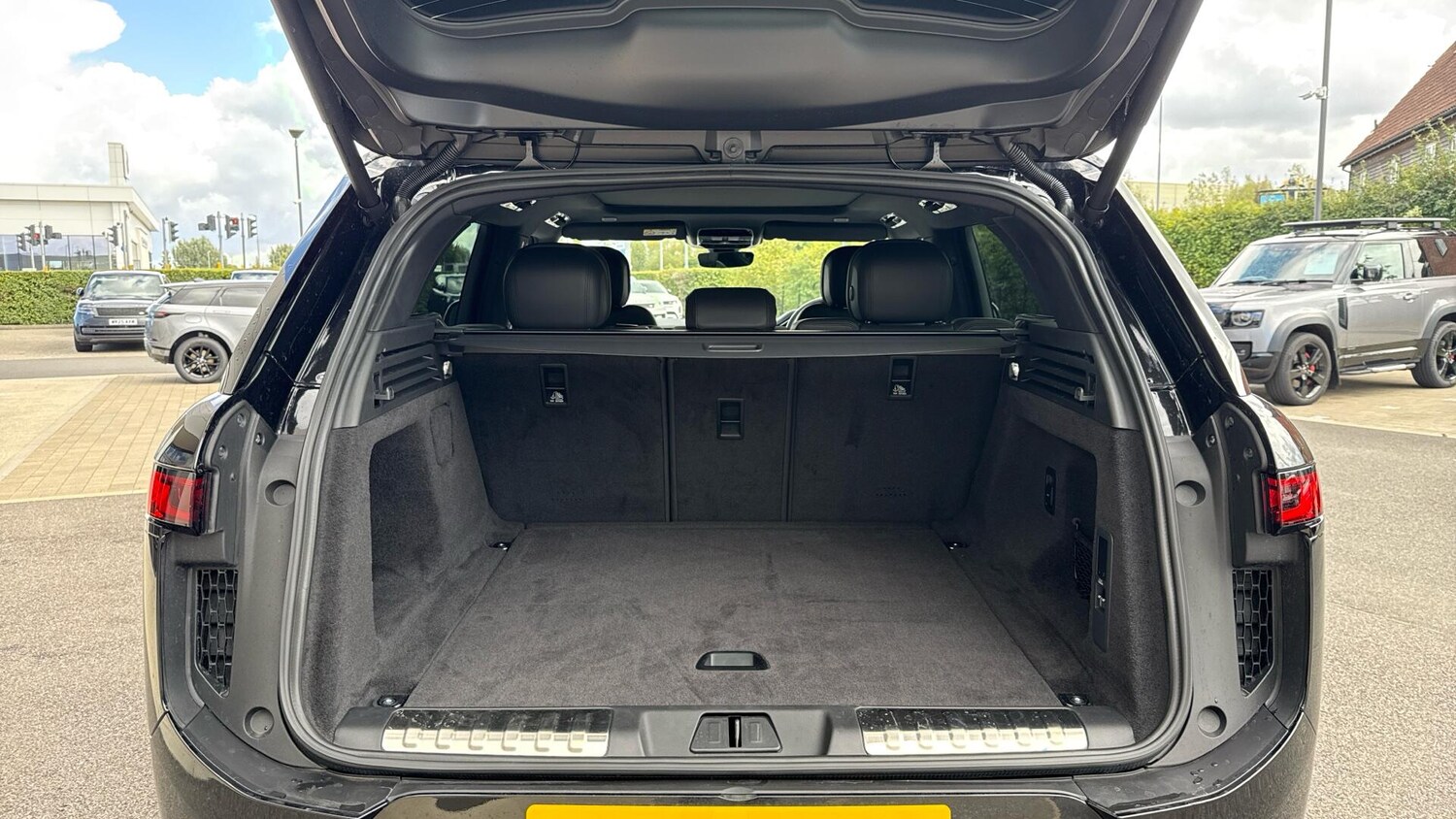 Used Land Rover Range Rover Sport 2025 for sale - 77031232: Photo 10