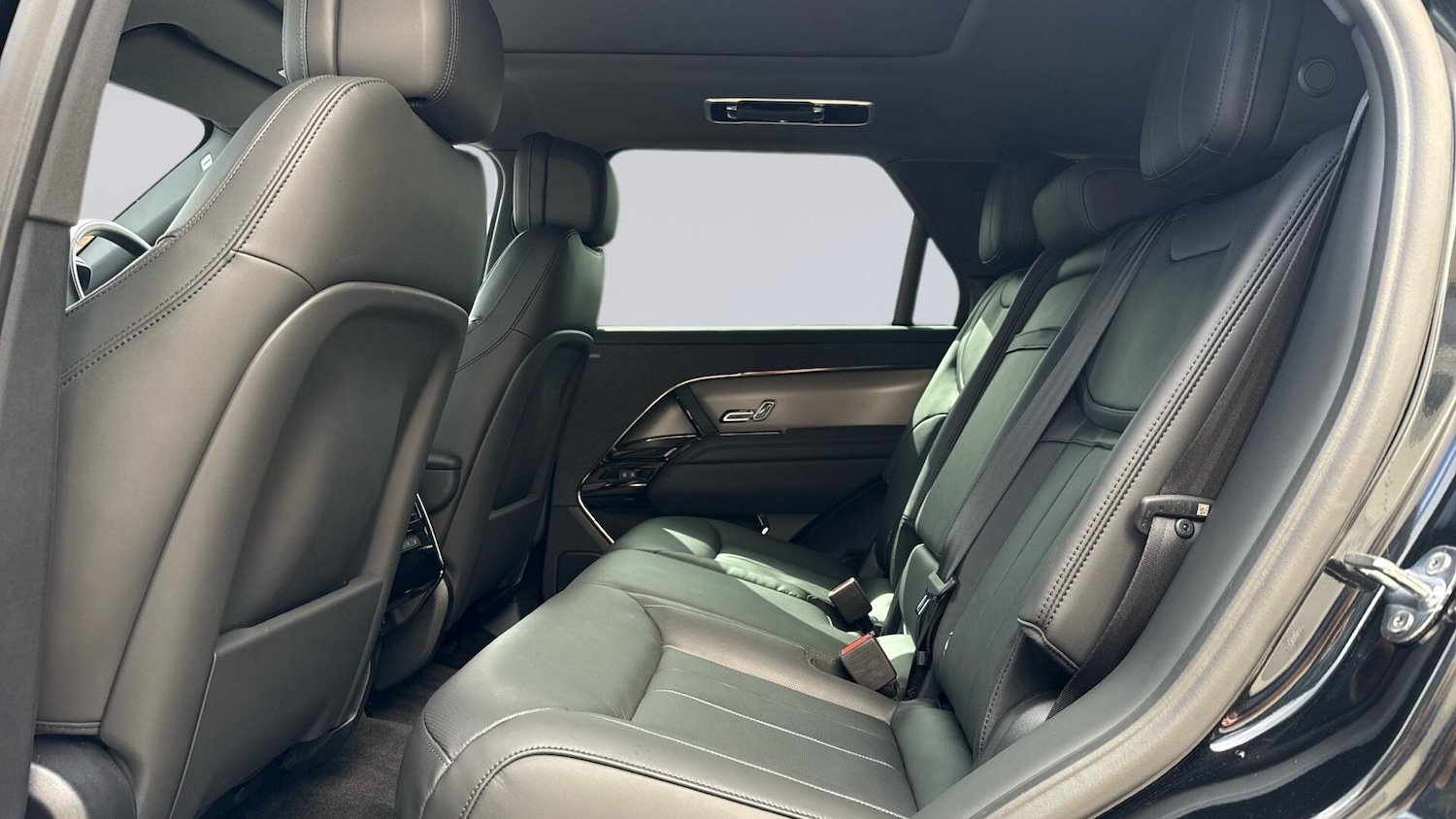 Used Land Rover Range Rover Sport 2025 for sale - 77031232: Photo 4