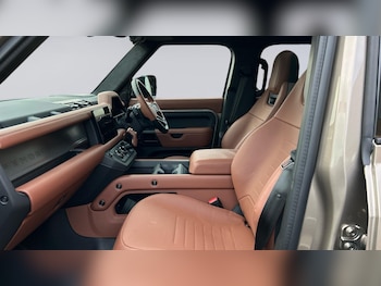 Used Land Rover Defender 2025 for sale - 77372773: Photo
