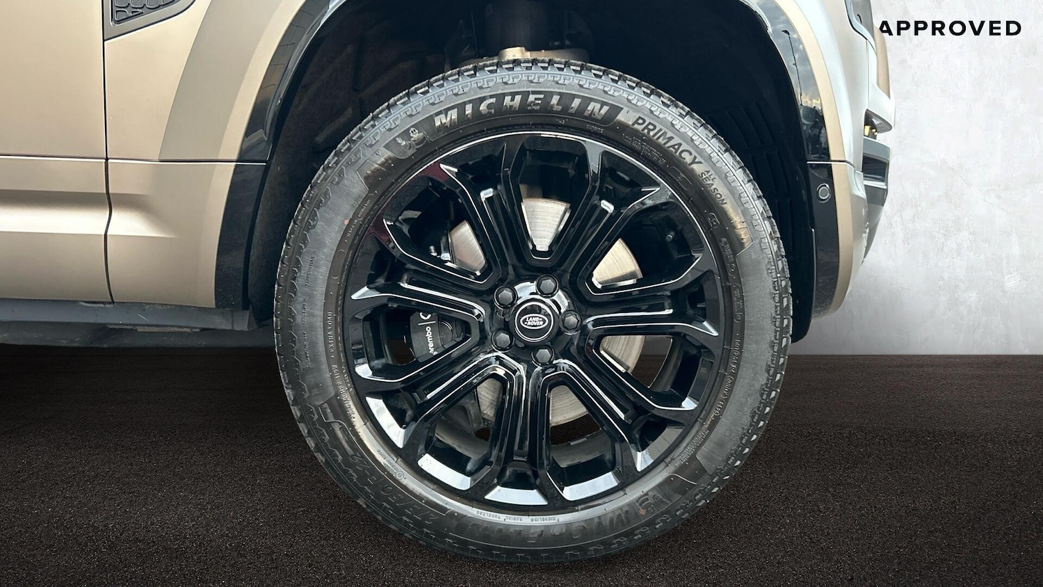 Used Land Rover Defender 2025 for sale - 77372773: Photo 8