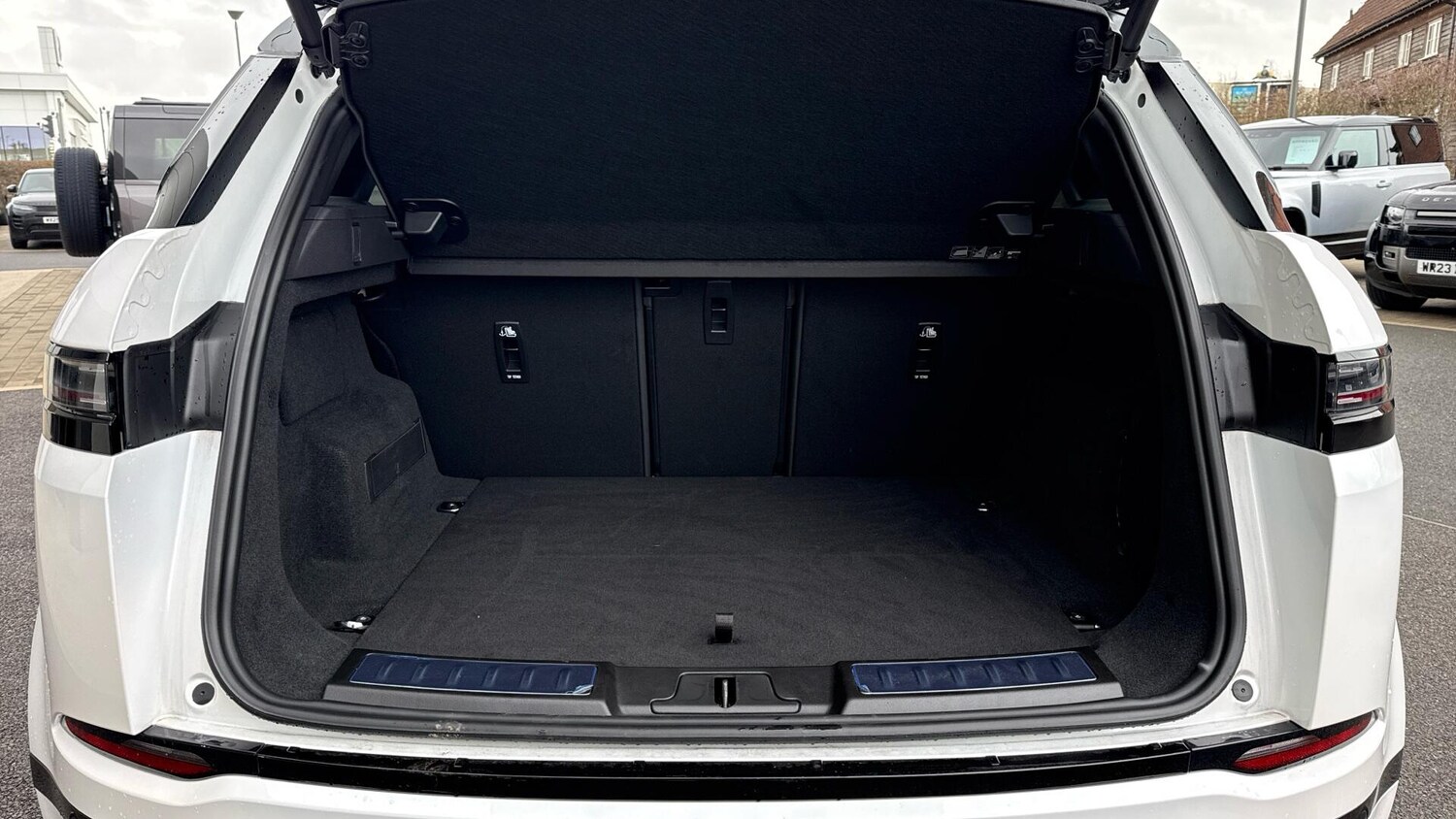 Used Land Rover Range Rover Evoque 2025 for sale - 77910850: Photo 10