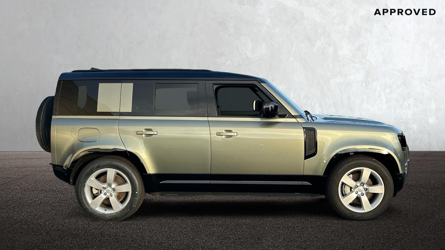 Used Land Rover Defender 2024 for sale - 76678870: Photo 5