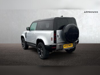 Used Land Rover Defender 2022 for sale - 77010024: Photo