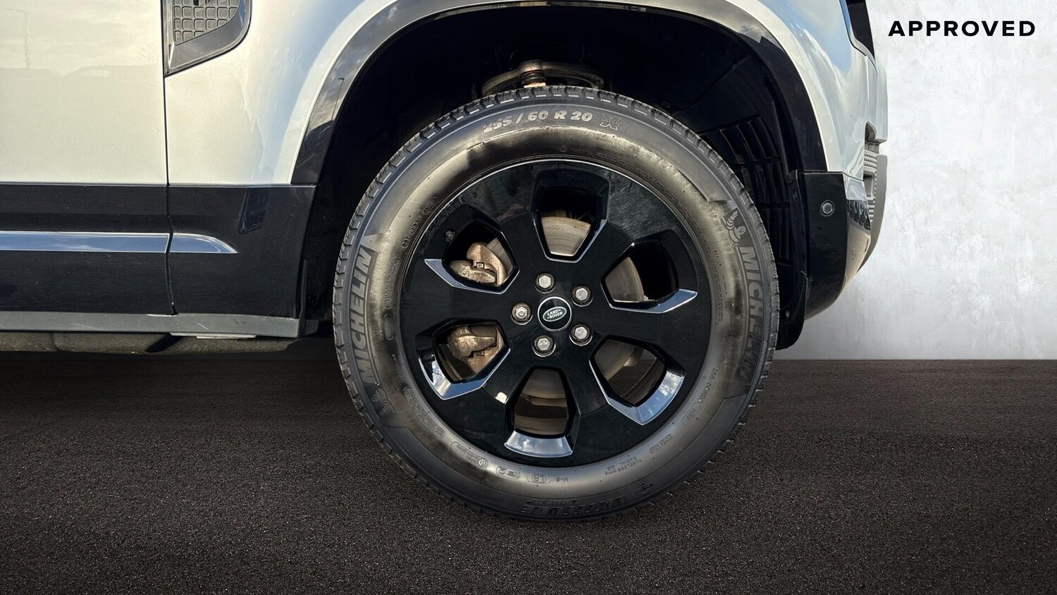 Used Land Rover Defender 2022 for sale - 77010024: Photo 8