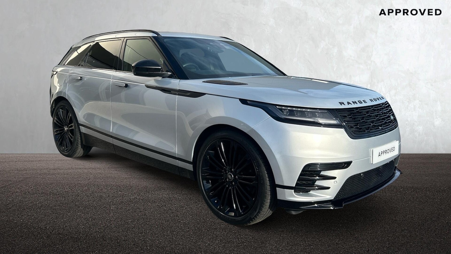 Used Land Rover Range Rover Velar 2023 for sale - 76676037: Photo 1