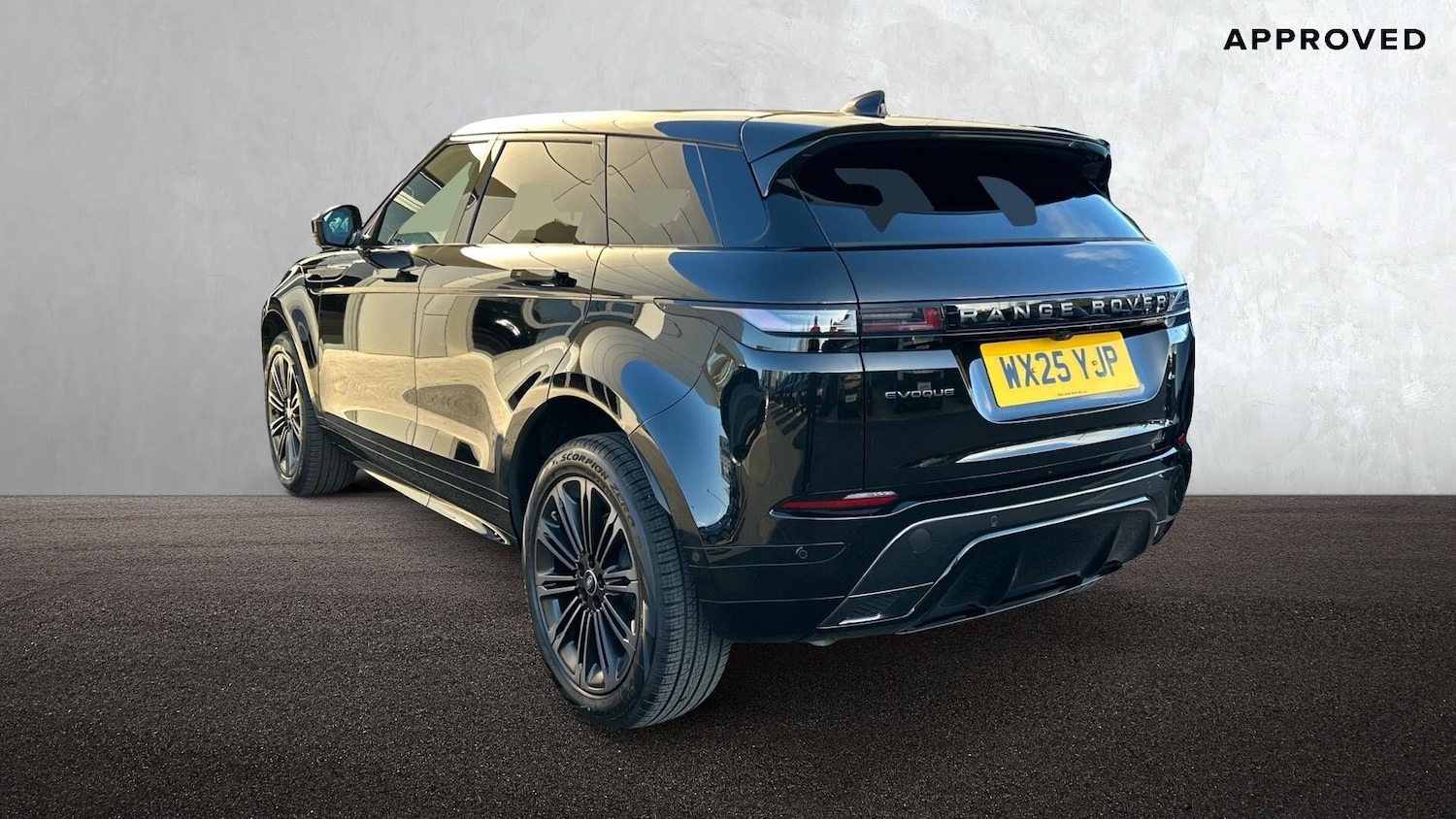 Used Land Rover Range Rover Evoque 2025 for sale - 76680012: Photo 2