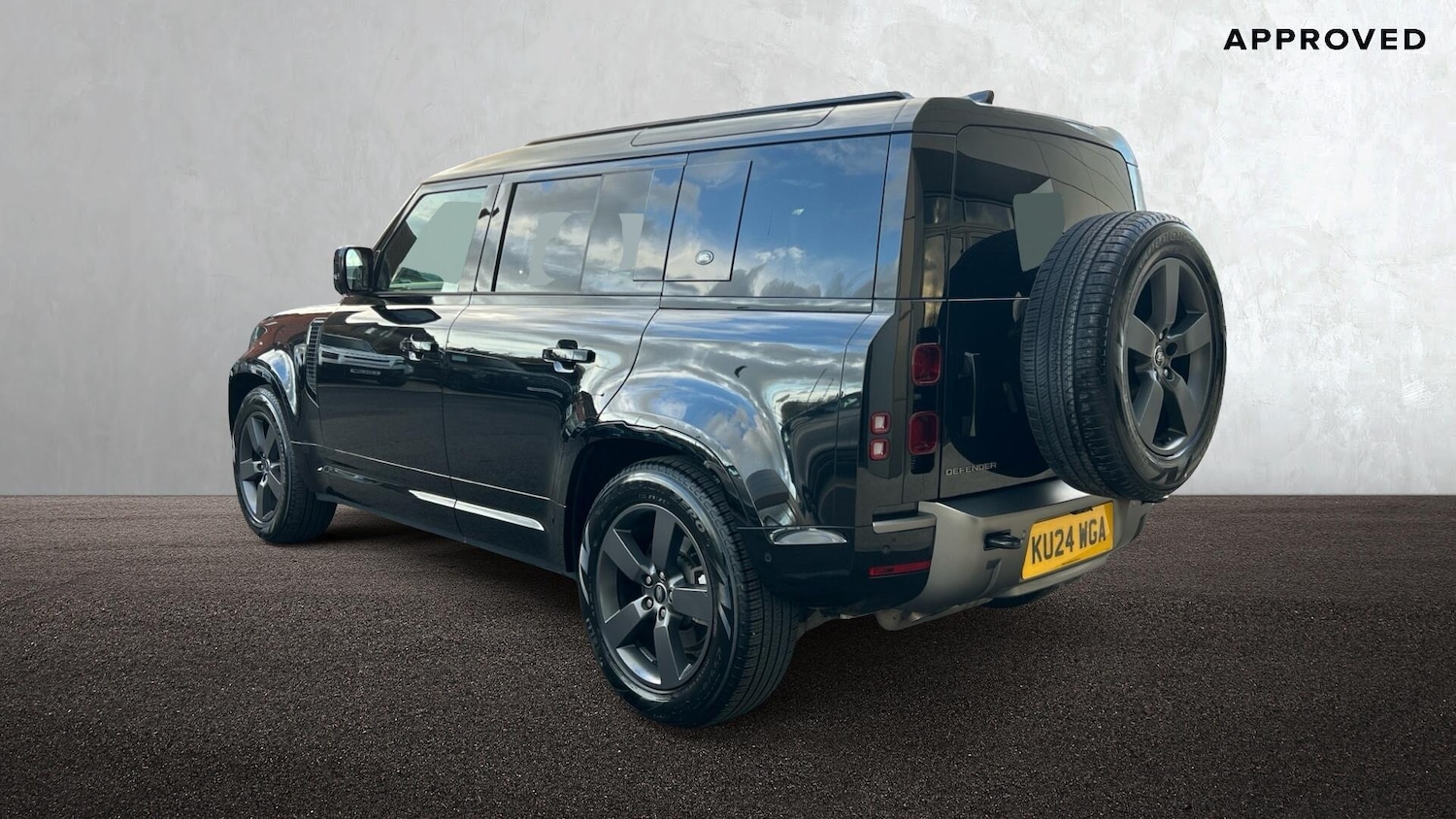 Used Land Rover Defender 2024 for sale - 76677499: Photo 2
