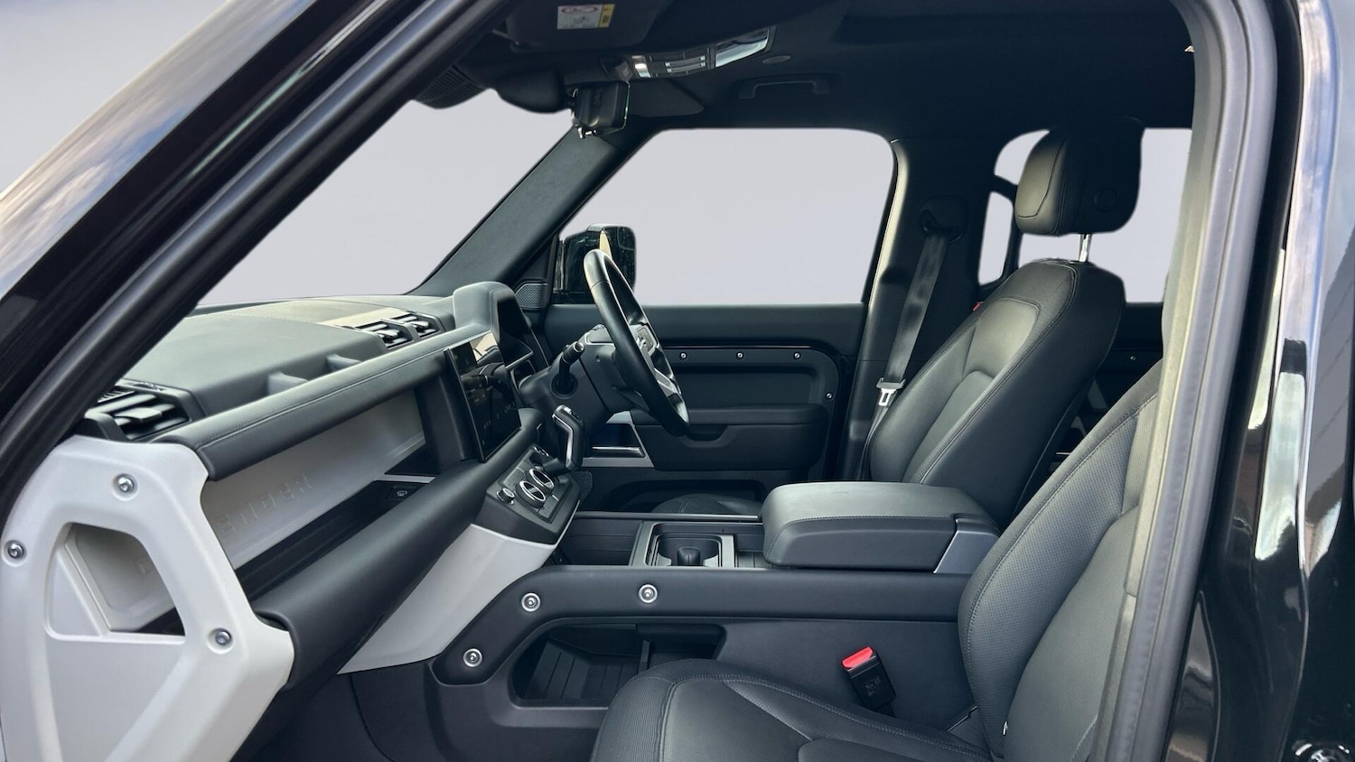 Used Land Rover Defender 2024 for sale - 76677499: Photo 3