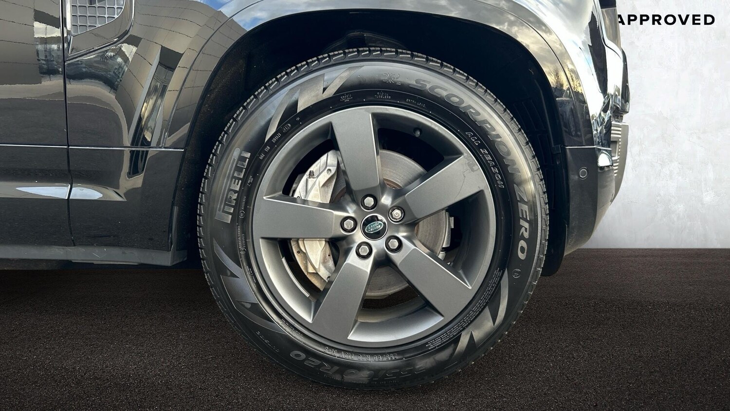 Used Land Rover Defender 2024 for sale - 76677499: Photo 8