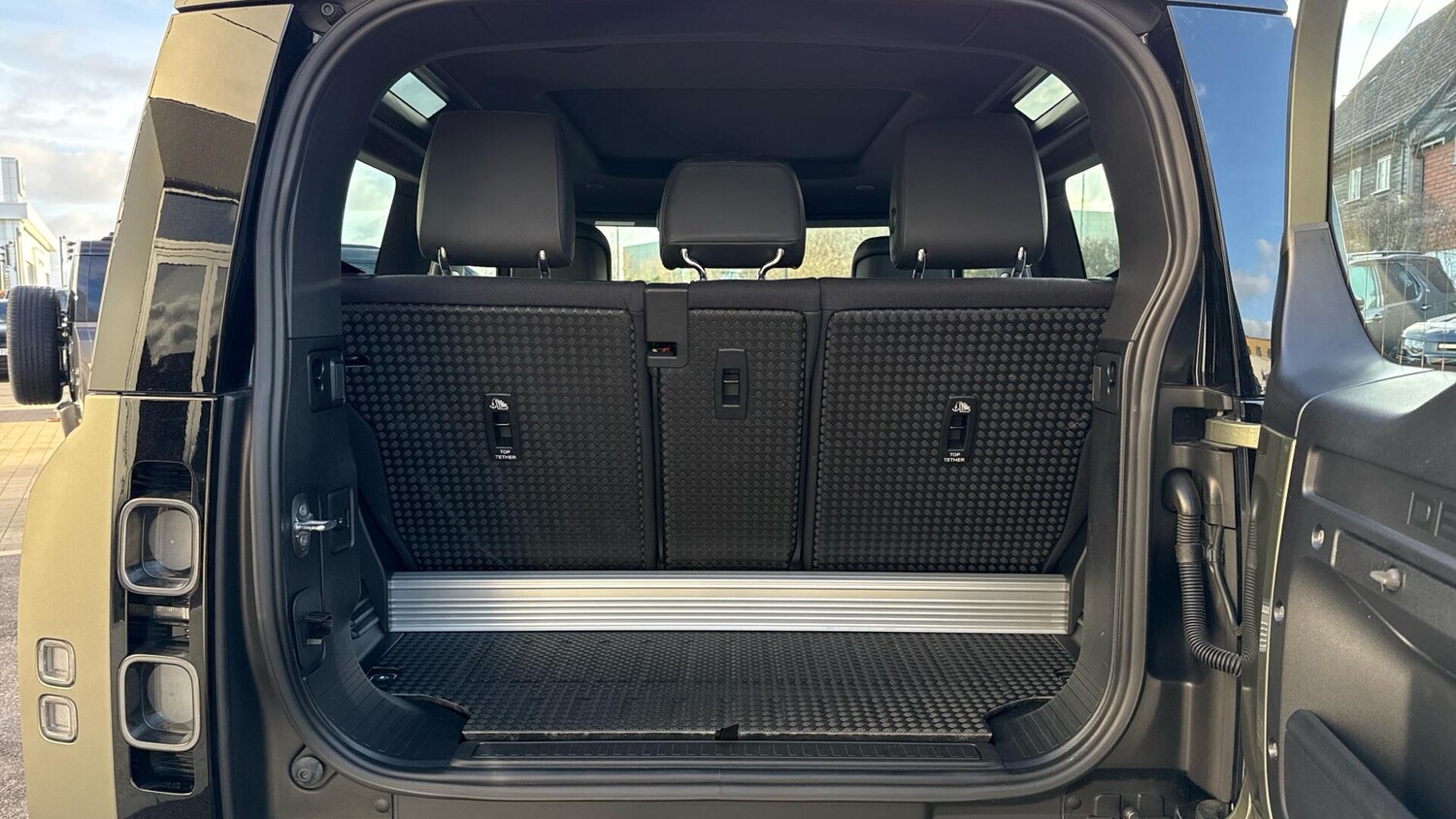 Used Land Rover Defender 2022 for sale - 77755425: Photo 10