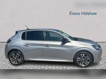 Used Peugeot 208 2023 for sale - 75813032: Photo
